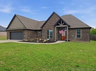 104 Edgewood Cir, Durant, OK 74701