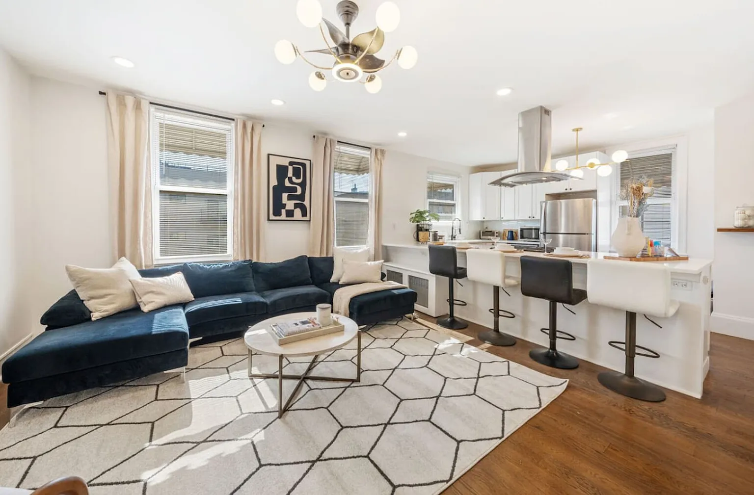 Family Friendly Sleeps 6, 20 min NYC+FreeParking — Photo 2