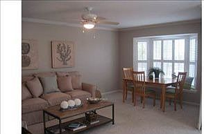 2nd image of 2933 S Fletcher Ave