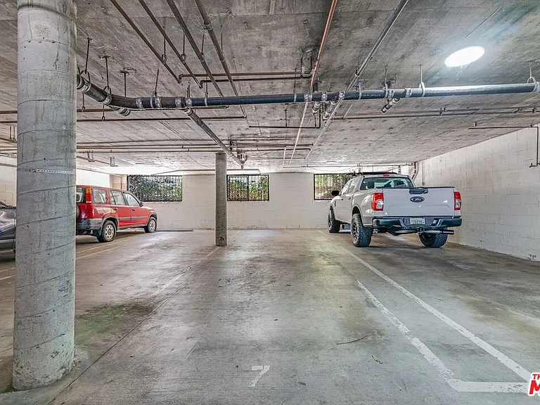 1931 Malcolm Ave #201 — Photo 18