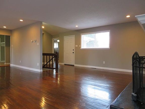 2nd image of 3758 S Lakewood Dr