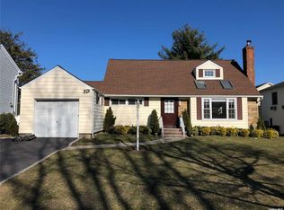 173 Wetherill Rd, Garden City, NY 11530