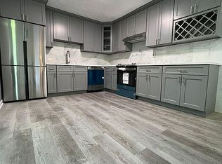 8032 Green Forest Dr, Pasadena, MD 21122