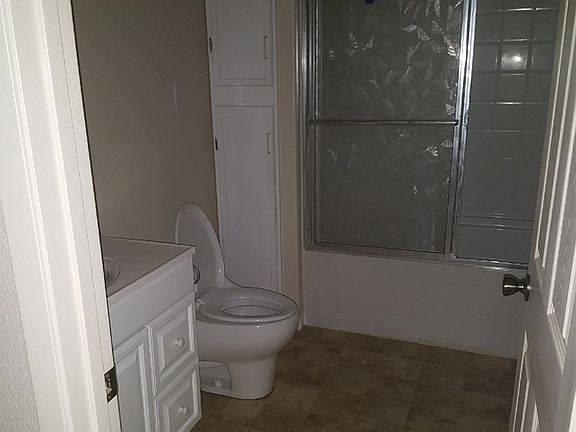 5th image of 731 E Shelton Ave