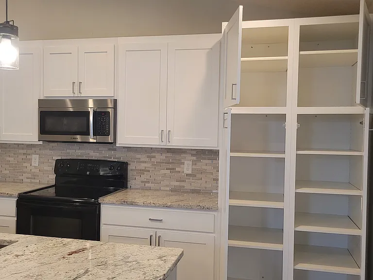 578 E 820 S — Photo 25
