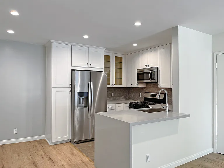 1701 Malcolm Ave #5 — Photo 10