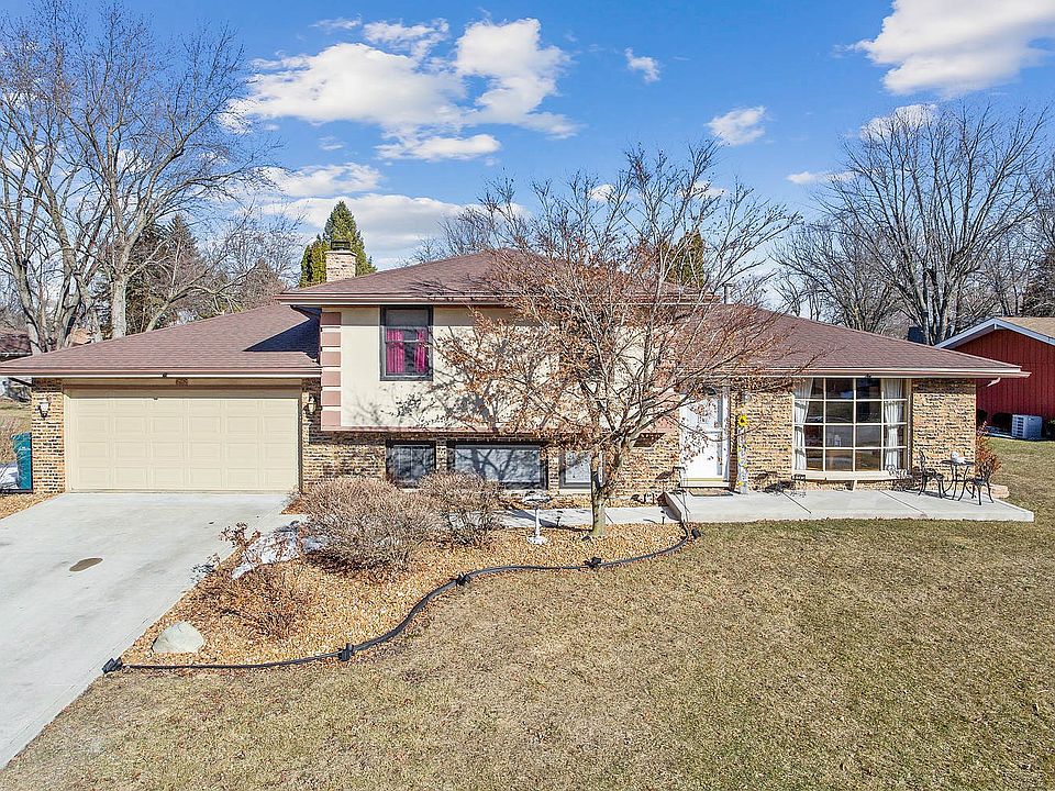1st image of 618 Edgebrook Dr