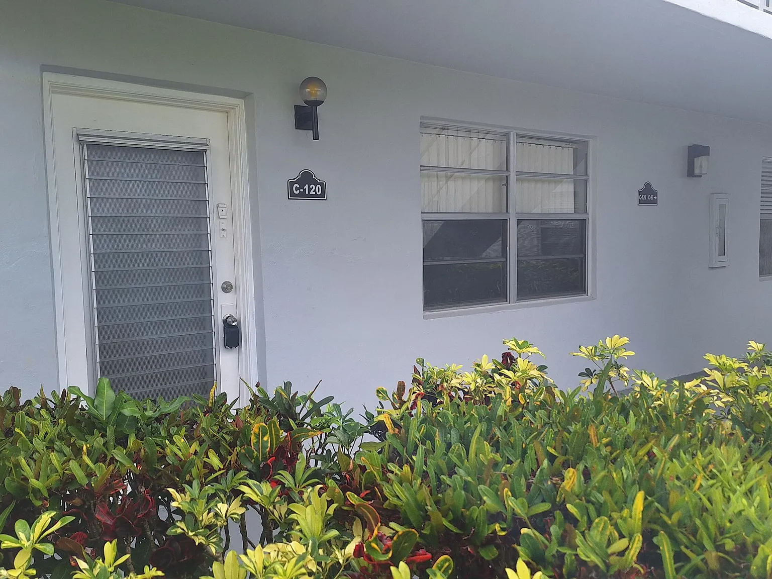 1 bed, 1.5 bath, 760 sqft, $1,475 — Photo 2