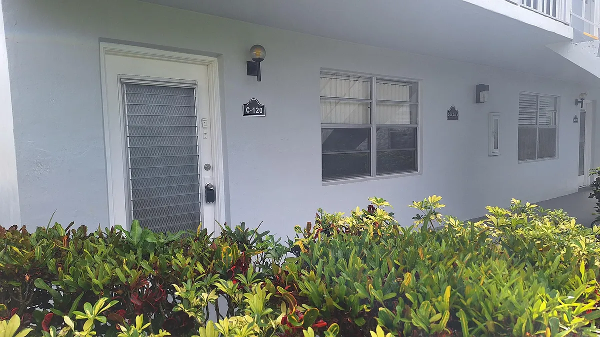 Building Photo - 120 Normandy Ln #C