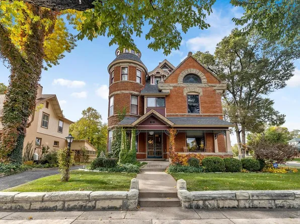 326 W Pitkin Ave, Pueblo, CO 81004