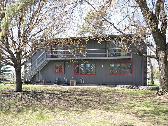 5th image of 133 Sherwood Park Dr
