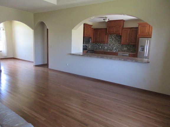 3rd image of 1701 London Way
