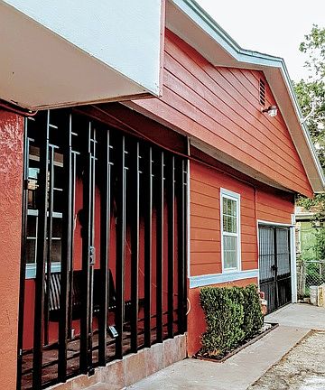 3rd image of 623 Ceralvo St