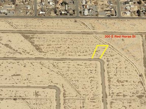 4th image of 300 Red Horse St