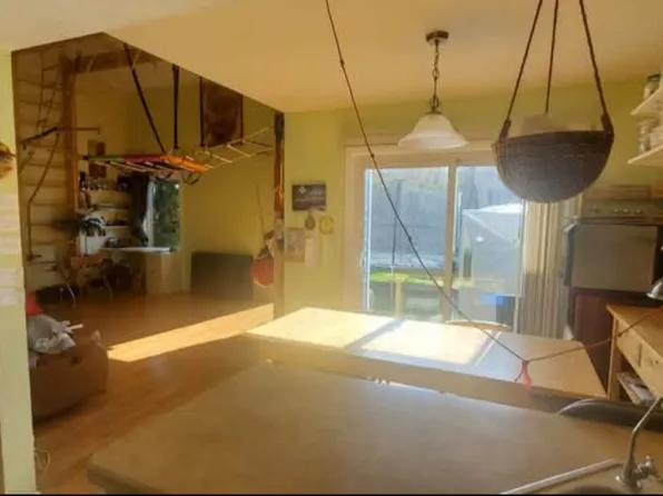 (undisclosed Address), Wheeling, IL 60090