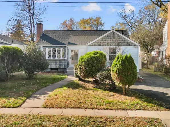 5 Dorset Road, West Hartford, CT 06119