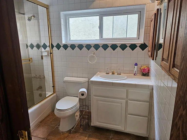 3934 Alonzo Ave #1 — Photo 2