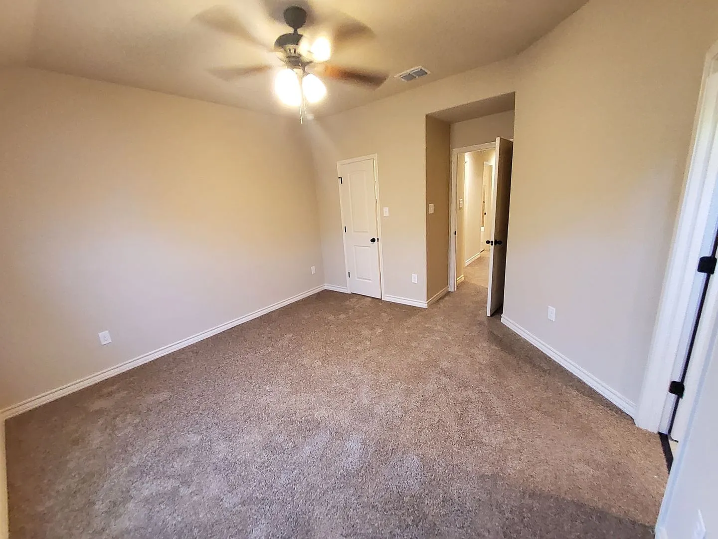 6326 Luglio Lane #102, San Antonio, TX. 78233 — Photo 3