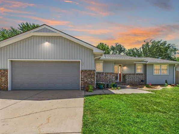 8911 W Jamesburg St, Wichita, KS 67212