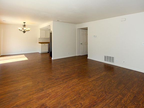 2nd image of 391 Clifford Ave