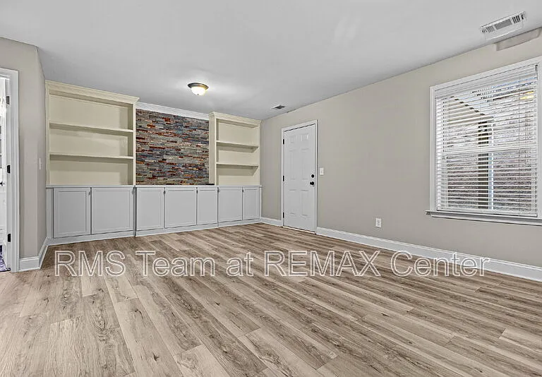 3209 Hallmark Ln — Photo 32
