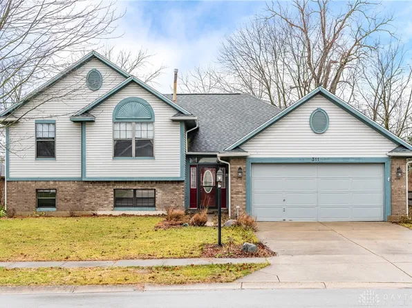 311 Bearcreek Ct, Englewood, OH 45322