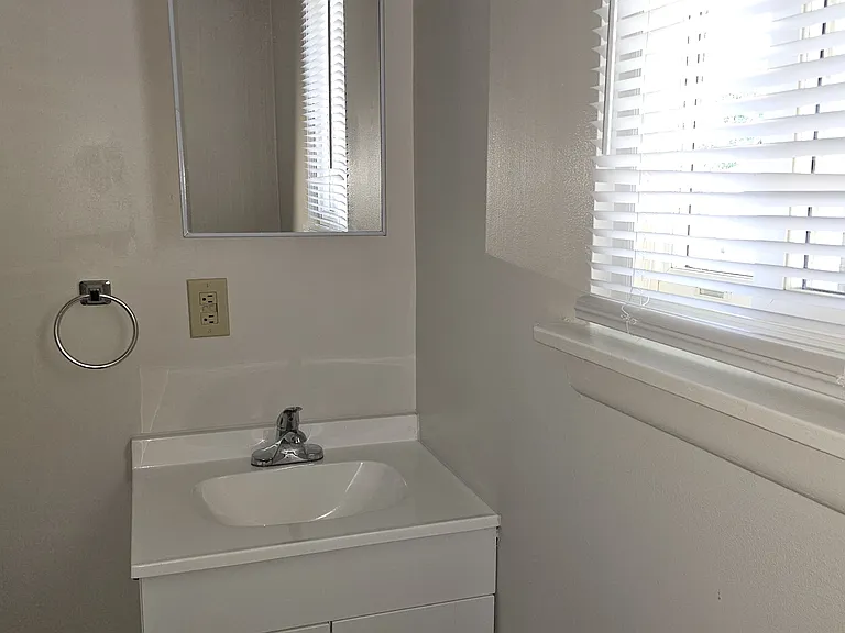 24 Egret Ct — Photo 1