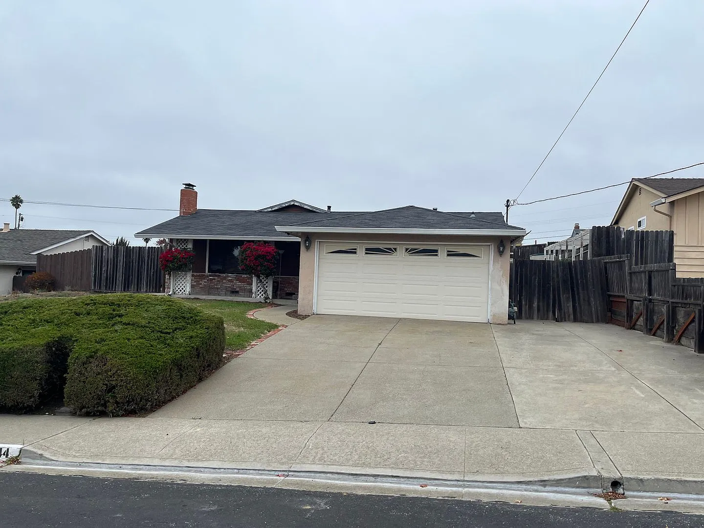 2644 Shamrock Dr photo 1