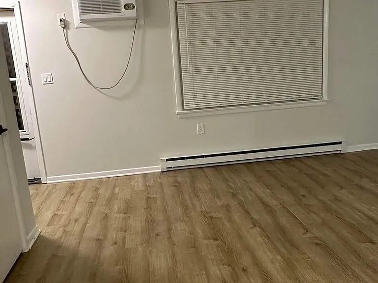 Robin Hood Apartments — Photo 13