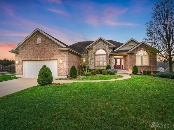 5 Louise Dr, Springboro, OH 45066