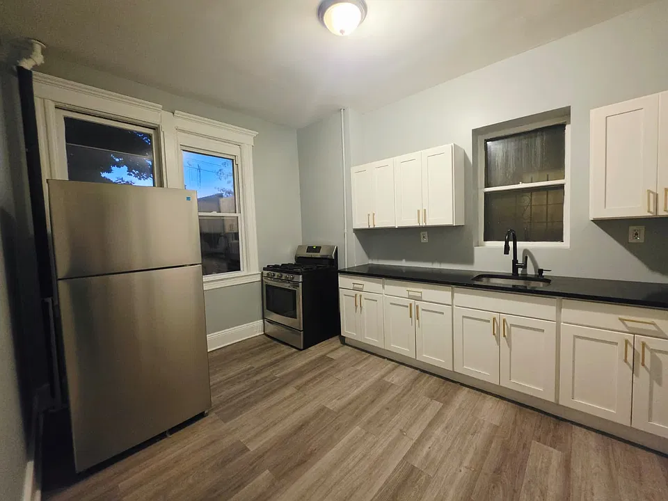 267 Fulton Ave #1F