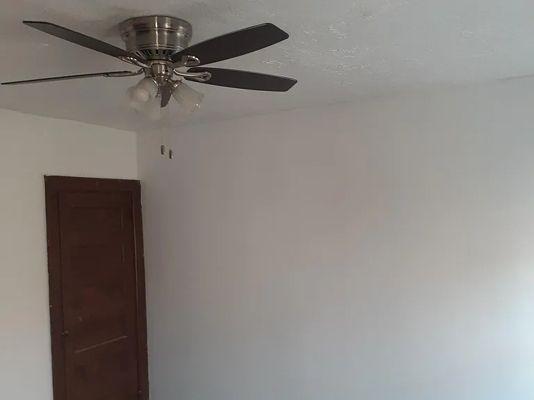 14 Edith Pl — Photo 2