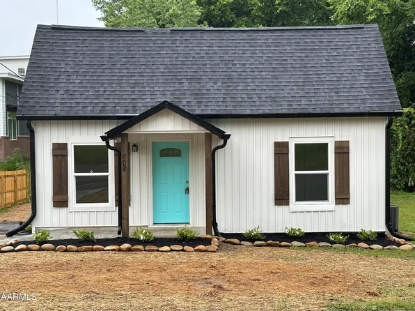 804 E Inskip Dr, Knoxville, TN 37912