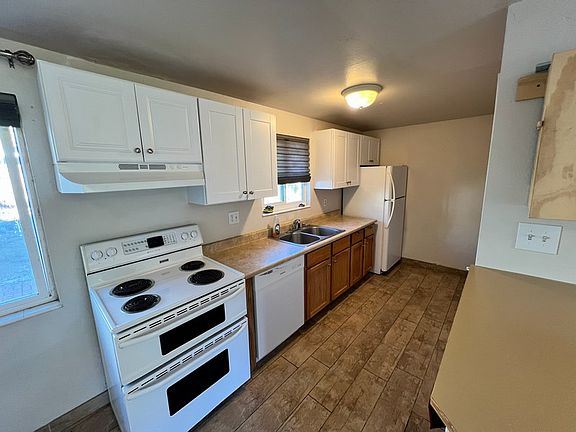 5th image of 480 E Patrician Dr