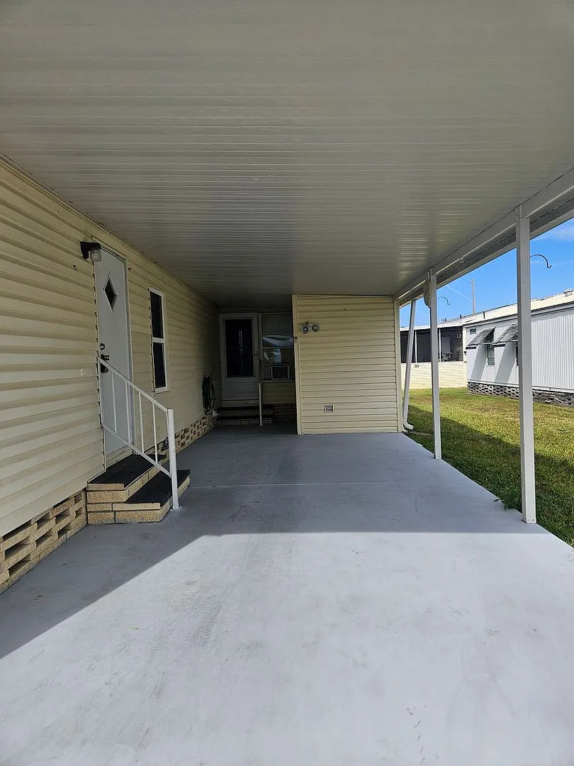 Building Photo - 481 Chickadee Ct