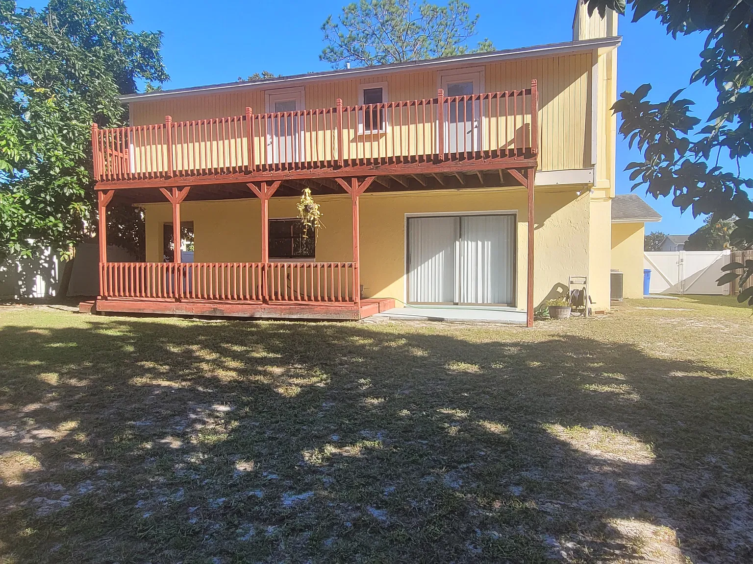 4 bed, 2.5 bath, 1879 sqft, $2,500 — Photo 2