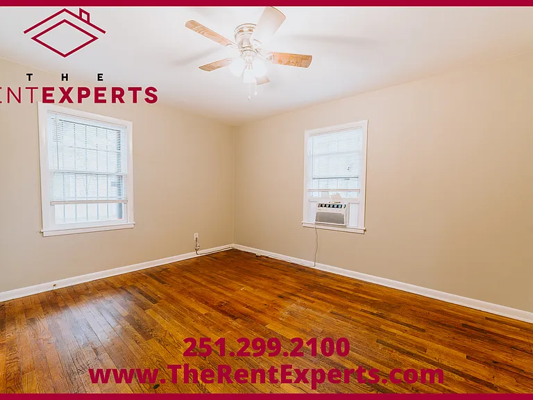 470 Summerville St — Photo 14