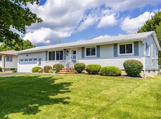 26 Valencia Dr, Rochester, NY 14606