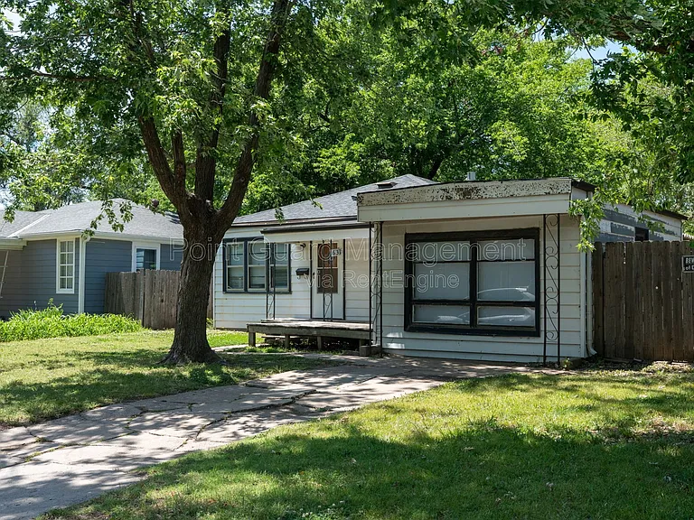 631 N Mount Carmel St — Photo 41