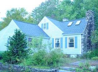 1038 Farrington Corner Rd, Hopkinton, NH 03229