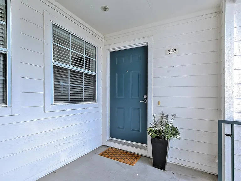 617 Arcadia Ter #302 — Photo 5