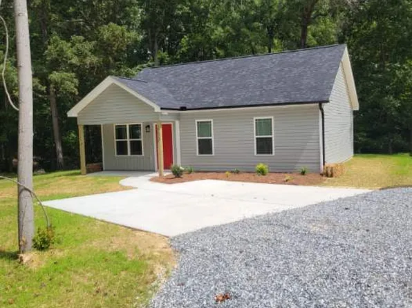 635 Cable St, Thomasville, NC 27360