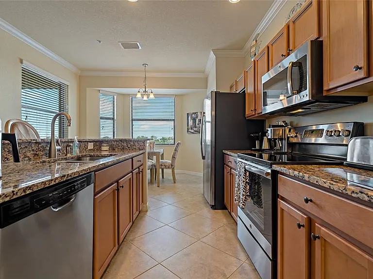 6411 Grand Estuary Trl #401 — Photo 32