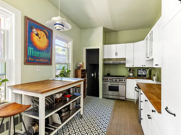 768 E 21st St #1 — Photo 3