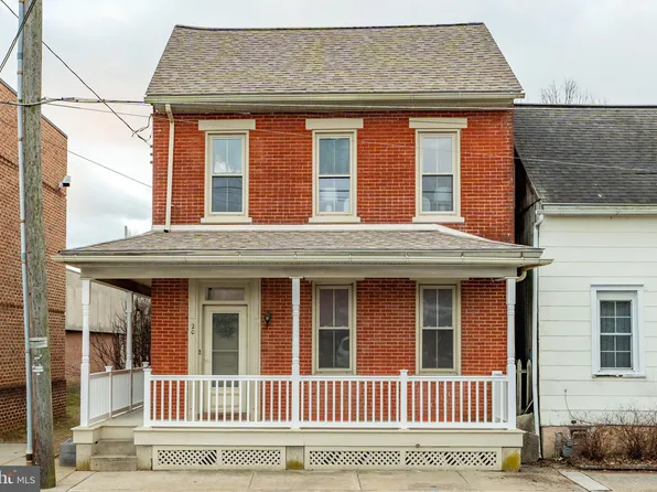 20 S Charlotte St, Manheim, PA 17545
