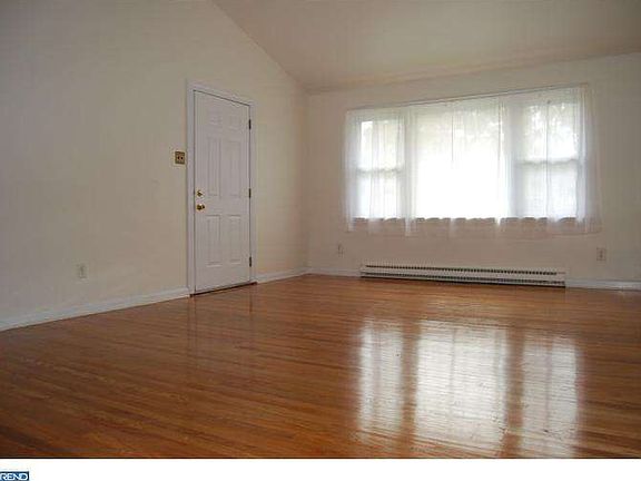 5th image of 3 Cynwyd Dr
