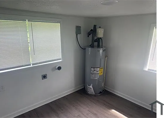 5317 Watson Ave SW — Photo 2