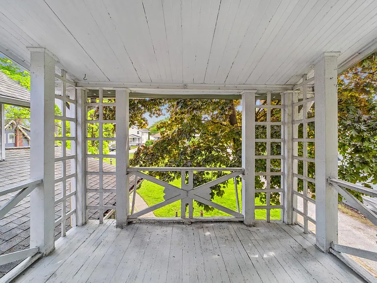 1638 Mars Ave #UP — Photo 12