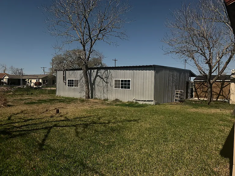 10704 State Highway 185 S — Photo 67