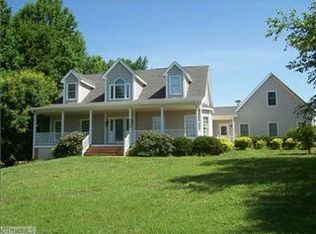 5703 Fox Hound Dr, Oak Ridge, NC 27310